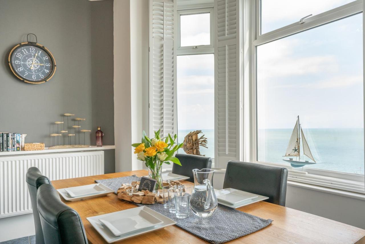 Stunning Sea Views Ventnor Apartment Luaran gambar